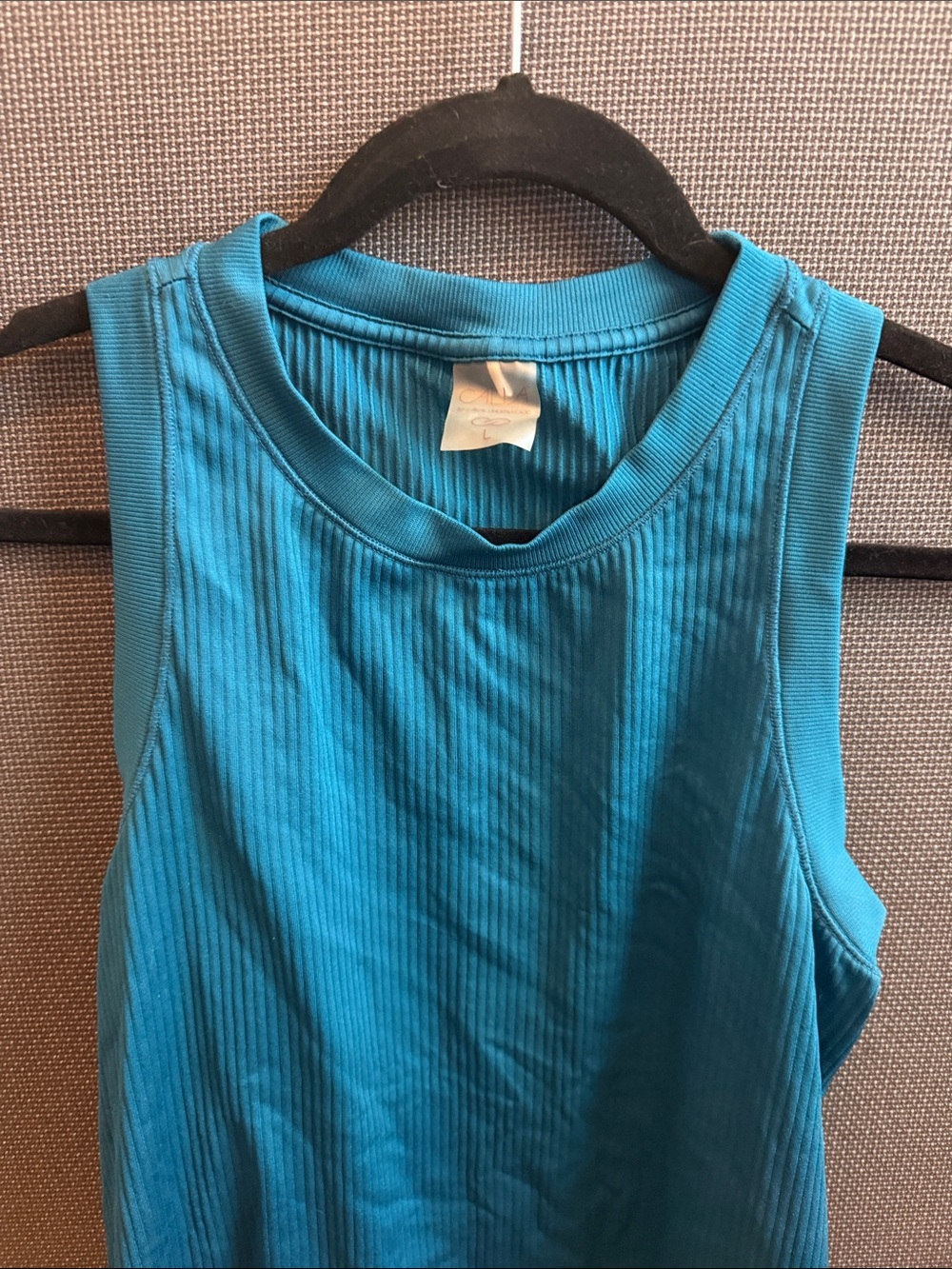Sleeveless Ribbed Tank Top in Teal - Picture 4 of 5